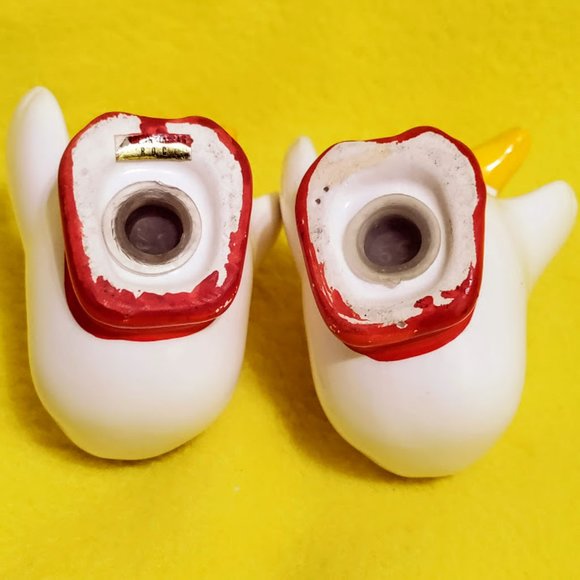 Vintage Porcelain Ducks Salt & Pepper Shakers - Picture 3 of 6